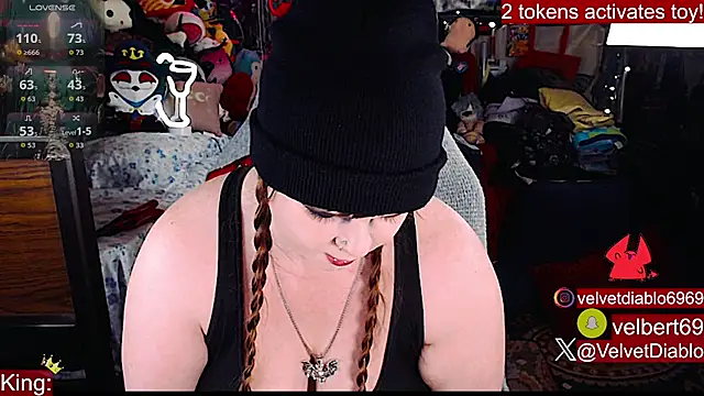 VelvetDiablo's Webcam Show