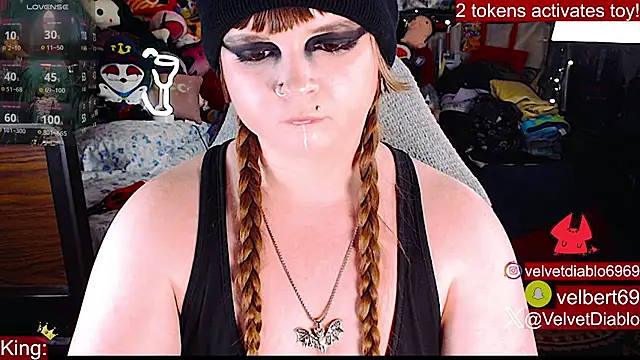 VelvetDiablon Webbikameraesitys