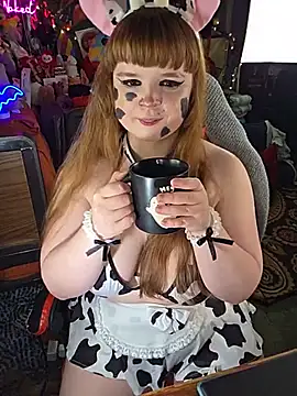 הופעת וובקאם של VelvetDiablo