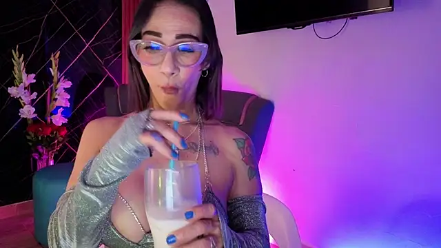 XXX chat uživo modela crisstal_miler