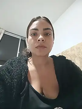 Ivanna2's Live XXX Chat