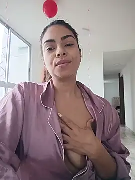 Ivanna2 Adlı Modelin Canlı XXX Sohbeti
