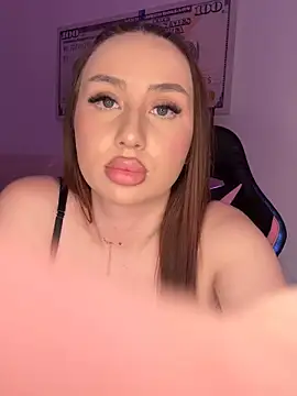 KemberlyEll Adlı Modelin Web Kamerası Şovu