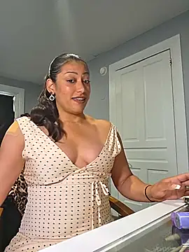 Theoriginalnikkierose Show in webcam