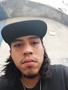 AlexAlejandro13's Webcam Show