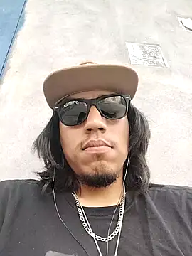 AlexAlejandro13のウェブカメラショー