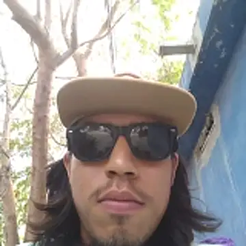 AlexAlejandro13 Webcam show