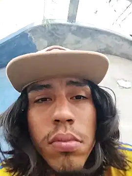 AlexAlejandro13's Webcam Show