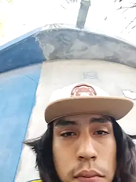 Pertunjukan Kamera Web AlexAlejandro13