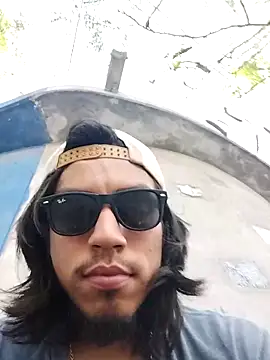 AlexAlejandro13 网络视讯表演