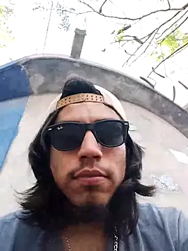 โชว์เว็บแคมของ AlexAlejandro13