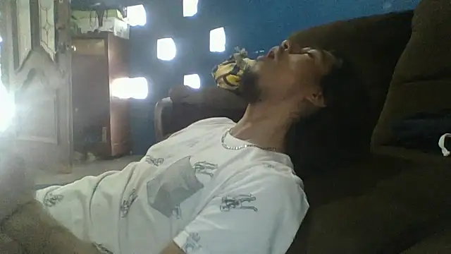 AlexAlejandro13 Chat XXX in diretta