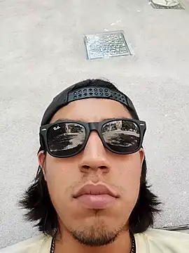 Show de AlexAlejandro13 na webcam