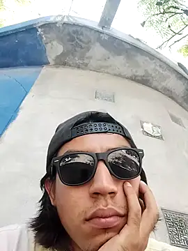AlexAlejandro13 webcam show