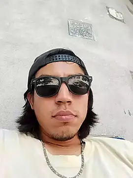 AlexAlejandro13のウェブカメラショー