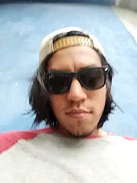 AlexAlejandro13 Pertunjukan Webcam