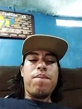 AlexAlejandro13 在線直播表演