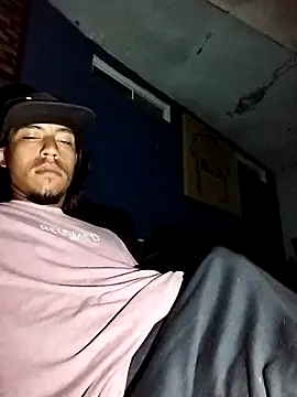 Show modela AlexAlejandro13 na web-kameri