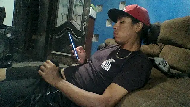 AlexAlejandro13 webcam show