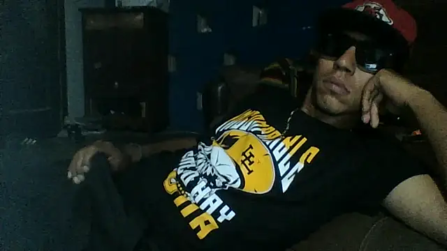 AlexAlejandro13 Pertunjukan Webcam