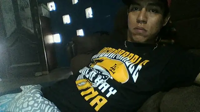 AlexAlejandro13's Webcam Show