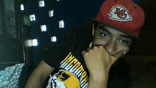 AlexAlejandro13 Pertunjukan Webcam