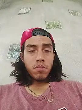 Pertunjukan Kamera Web AlexAlejandro13