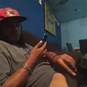 AlexAlejandro13 Show in webcam