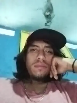 AlexAlejandro13 Show Webcam
