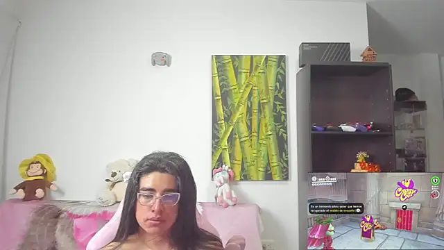 Khalifa_Gold: διαδικτυακό σόου στην κάμερα