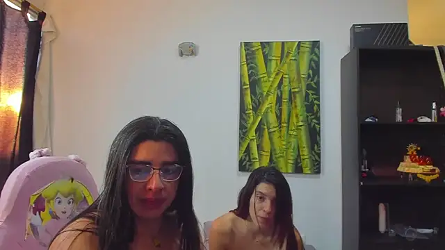 הופעת וובקאם של Khalifa_Gold