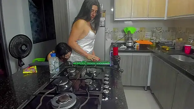 Khalifa_Gold Pertunjukan Webcam