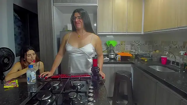 Khalifa_Gold: вебкам-шоу