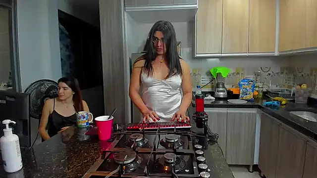 Khalifa_Gold Adlı Modelin Web Kamerası Şovu