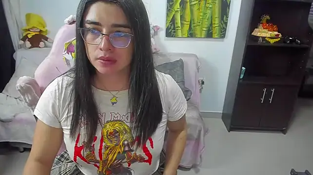 Show modela Khalifa_Gold na web-kameri
