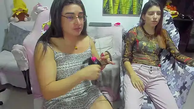 Show modela Khalifa_Gold na web-kameri