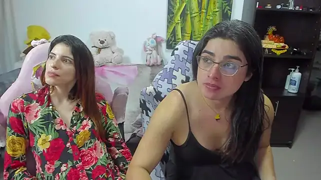 Show modela Khalifa_Gold na web-kameri