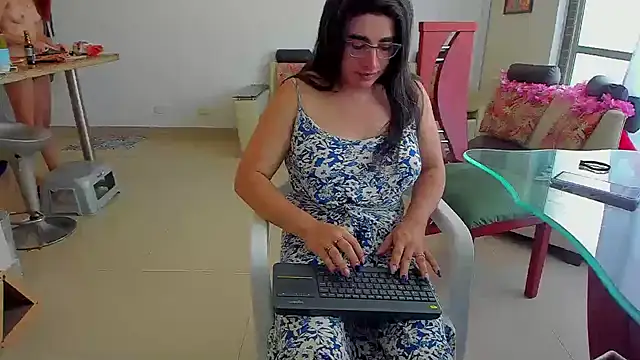 Show de webcam de Khalifa_Gold