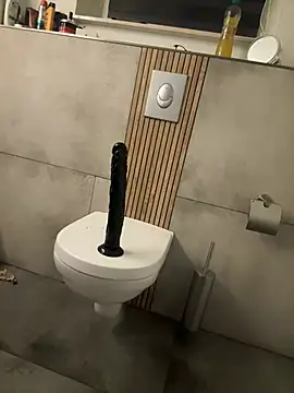 Niceguyxxx1234 在線直播表演