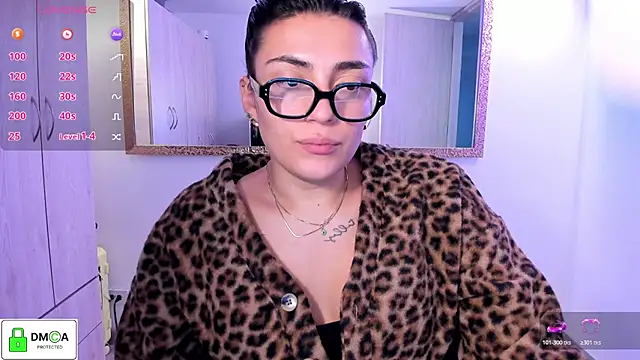 EricaVanderhill 网络视讯表演
