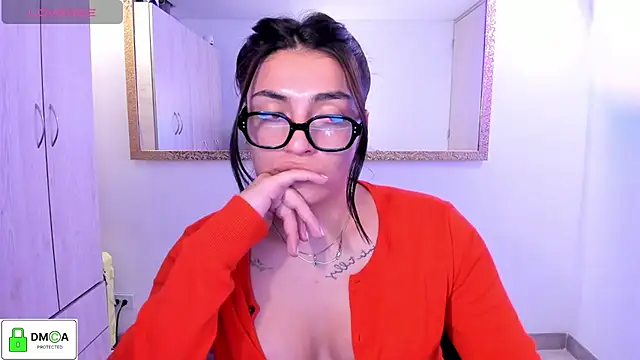 Вебкам-шоу EricaVanderhill