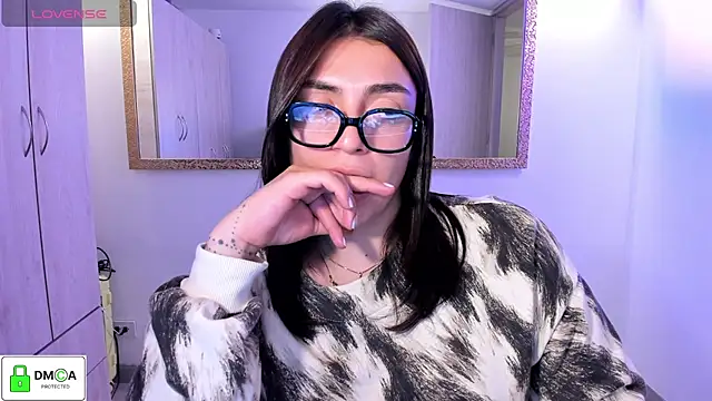 EricaVanderhill 网络视讯表演