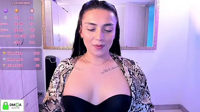 EricaVanderhill live XXX chat