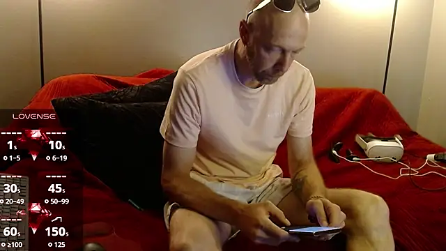 MaxRouger's Webcam Show