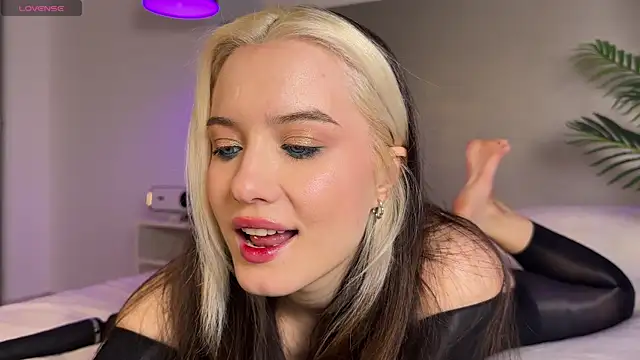 _blowjob_queen's Webcam Show