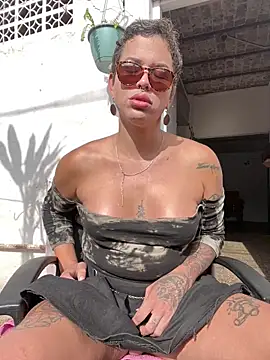 alicetgirlbr Adlı Modelin Web Kamerası Şovu