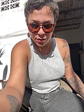 Show de alicetgirlbr na webcam