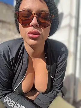 alicetgirlbr – webcam-show