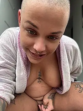 Webkamerová show alicetgirlbr