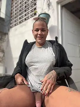 alicetgirlbr Adlı Modelin Web Kamerası Şovu